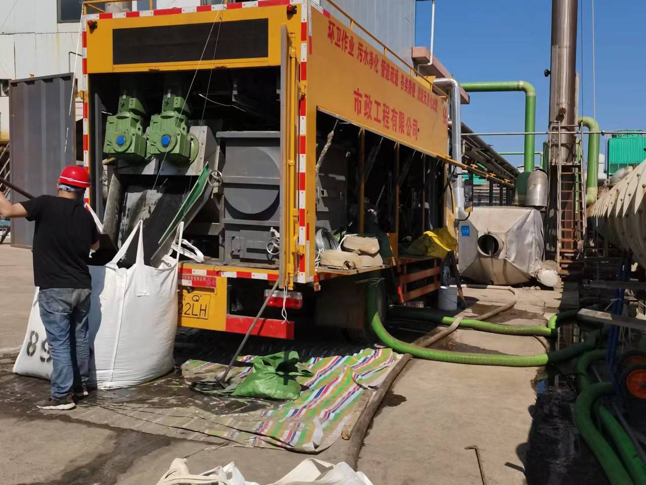 灵丘淤泥压干处理